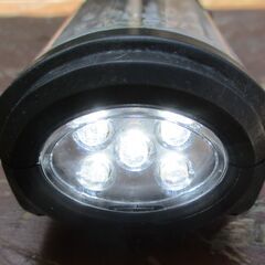 ☆ワークライト 28LED フック、マグネットスタンド付◆両手が使える便利ライトの画像