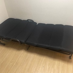 折りたたみベッドの画像