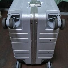 取引中 キャリーバッグ M サイズの画像