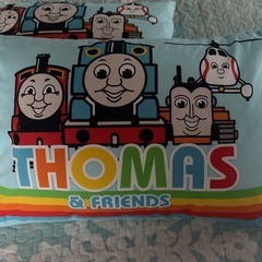 トーマス枕２つの画像