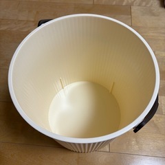 バケツ スツール ごみ箱 バスケット おもちゃ入れ オムツ入れ 蓋つき 取手
付きの画像