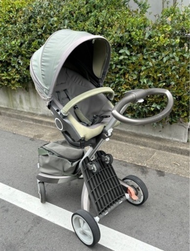 ストッケ エクスプローリー ベビーカー総額20万円相当