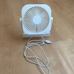 小型卓上扇風機の画像