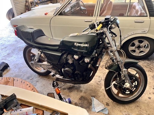 ゼファー400‼️レストアベ
ース‼️値下げ