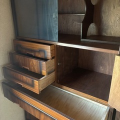 箪笥　飾り棚つきの画像