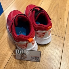 新品 タグ付き 箱付き　子供靴 瞬足 17.0cmの画像