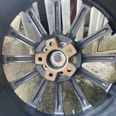 19インチアルミホイールタイヤ245／35ZR19の画像