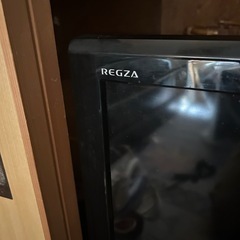 東芝、REGZA、32型テレビの画像