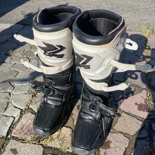 オフローブーツ　バイク