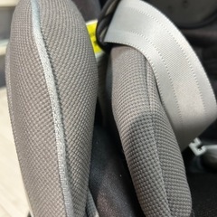 美品 アップリカ　チャイルドシート フラディアブラック　新生児から　回転式の画像