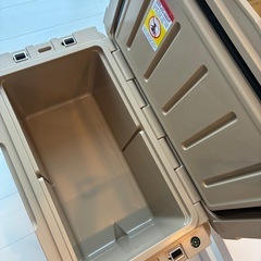 1度のみ使用★美品★大容量クーラーボックスの画像