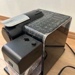 [値下げ]ネスプレッソコーヒーメーカーF511の画像