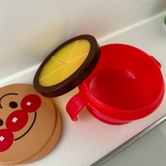 アンパンマン　お菓子入れの画像