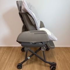 【 コンビ Combi ネムリラ】　手動 テーブル＆クッション付き ハイローチェアの画像
