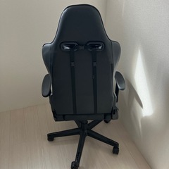 ゲーミングチェア　黒　GT RACINGの画像