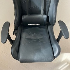 ゲーミングチェア　黒　GT RACINGの画像