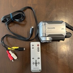 Panasonic SDR-S200 3CCD ビデオカメラ キャリーバック付きの画像