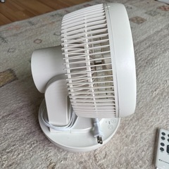MYCARBON 円形サーキュレーター リモコン付きの画像