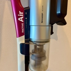 SHARPコードレス充電式 掃除機 EC-A1Rの画像