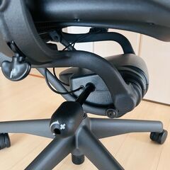 ハーマンミラー　アーロンチェア　サイズB フル装備の画像