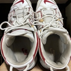 Nike Air More Uptempo ホワイト/レッド の画像