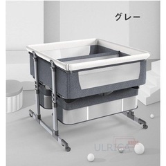 双子用ベビーベットの画像