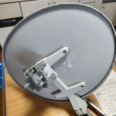 中古 東芝 BS・110度CSデジタルハイビジョンアンテナセット BCA-453Kの画像