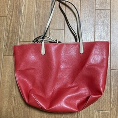 おしゃれなトートバッグ
の画像