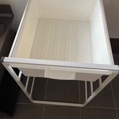 無料　IKEAイケアで購入　収納　板　白の画像