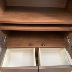 食器棚の画像
