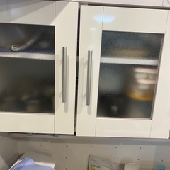 キッチン食器棚　の画像