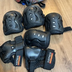 幼児小学生低から中　スケボーヘルメットなど　の画像