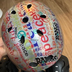 幼児小学生低から中　スケボーヘルメットなど　の画像