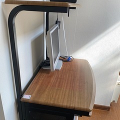 お譲りします　パソコンラックと椅子の画像