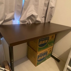 昇降式パソコンデスク！の画像
