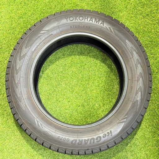【美品】　235/65R18 106Q 4本　交換工賃込み　スタッドレス　ヨコハマG075