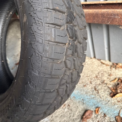 マッドタイヤ　195/65/R15