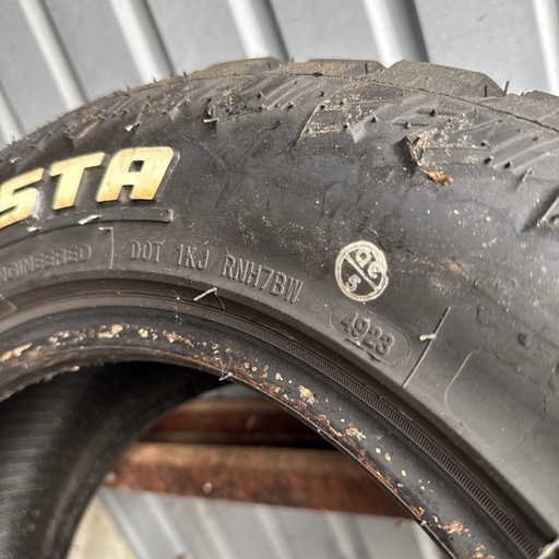 マッドタイヤ　195/65/R15