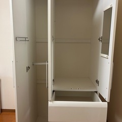 衣装タンスの画像