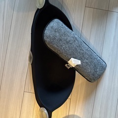 窓につける猫ベッドの画像