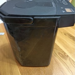 タイガー魔法瓶(TIGER) 電気ポット 蒸気レス 節電VE保温 7つの安心・安全構造 お湯計量機能付き とく子さん 3.0L ブラックPIM-G300Kの画像