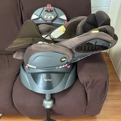 チャイルドシート アップリカ  回転式の画像
