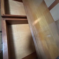 海外アンティーク家具　彫刻装飾付き　木製家具の画像