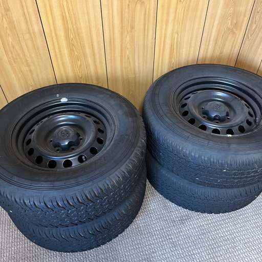 ハイラックス　純正スチールホイール　タイヤ　GUN125