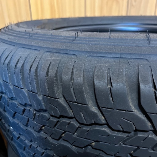 ハイラックス　純正スチールホイール　タイヤ　GUN125