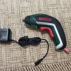 ボッシュ(BOSCH) コードレス電動 ドライバー IXO5 正逆転切替 LEDライト (ビット10本 充電器・ケース付)の画像