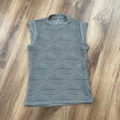 SHEIN トップス グレー 未使用 の画像