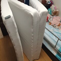 三つ折りマットレスの画像