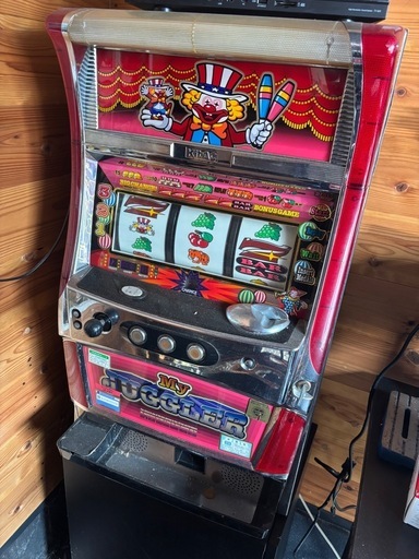 ジャグラー　実機　スロット　
10円玉仕様