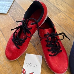 adidas サッカーシューズの画像